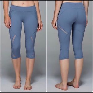 Lululemon Cool To Street Blue-Gray Mesh Crop- Sz 4